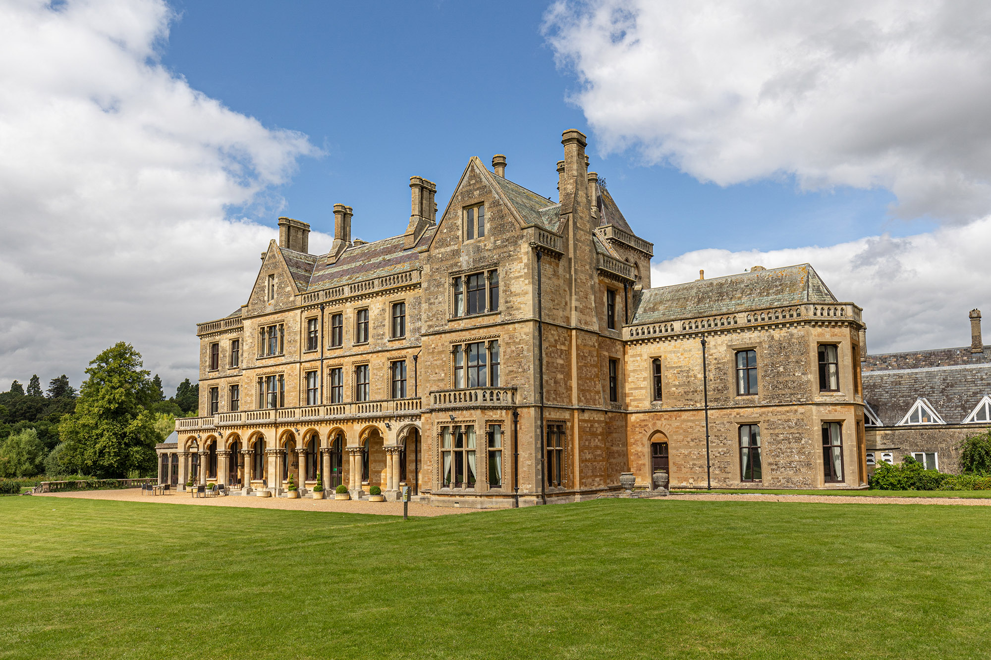 Walton hall and hotel aerial view